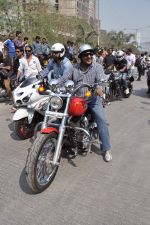 Sanjay Gupta at safety drive rally by 600 bikers in Bandra, Mumbai on 10th Feb 2013 (59).JPG